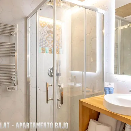 Uniq Flats * Alicante