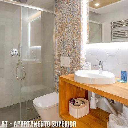 Uniq Flats * Alicante