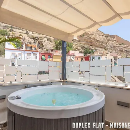 Uniq Flats * Alicante